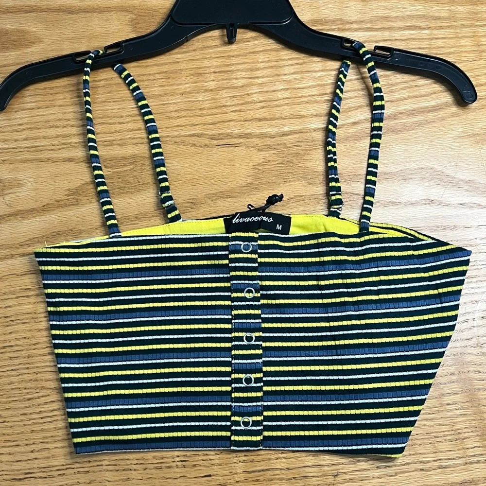 NWT Olivaceous Womens Spaghetti Strap Crop Tank Top Size Medium